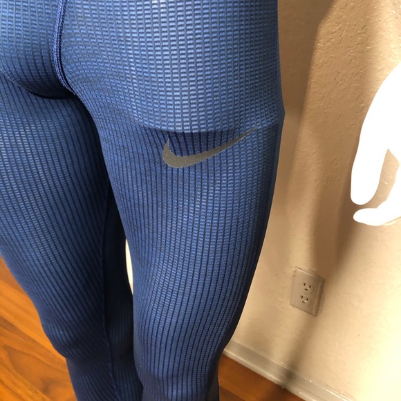 Mens Nike pro compression tights size small gently used. - Picture 4 of 9